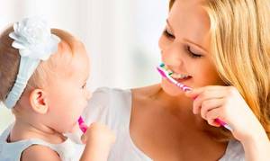 как чистить зубы маленькому ребенку