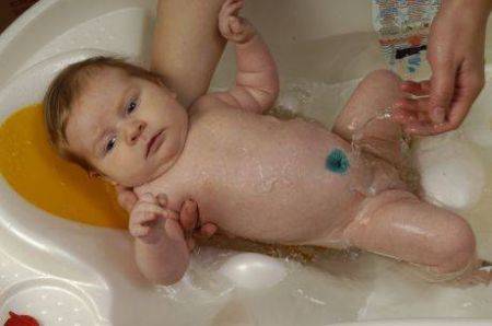 как купать грудного ребенка