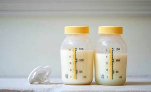 сколько молока должен выпивать новорожденный